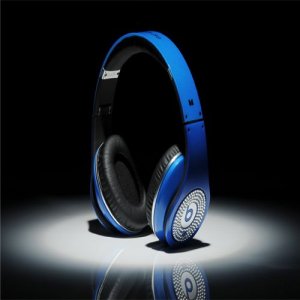 Beats By Dre Studio High Definition Powered Isolation Headphones Blue With White Diamond
