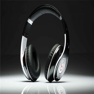 Beats By Dre Studio NFL Edition Headphones New England Patriots With the Diamond